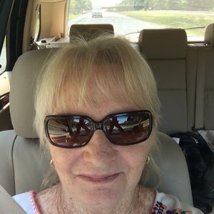 Meet your Posher, Deborah